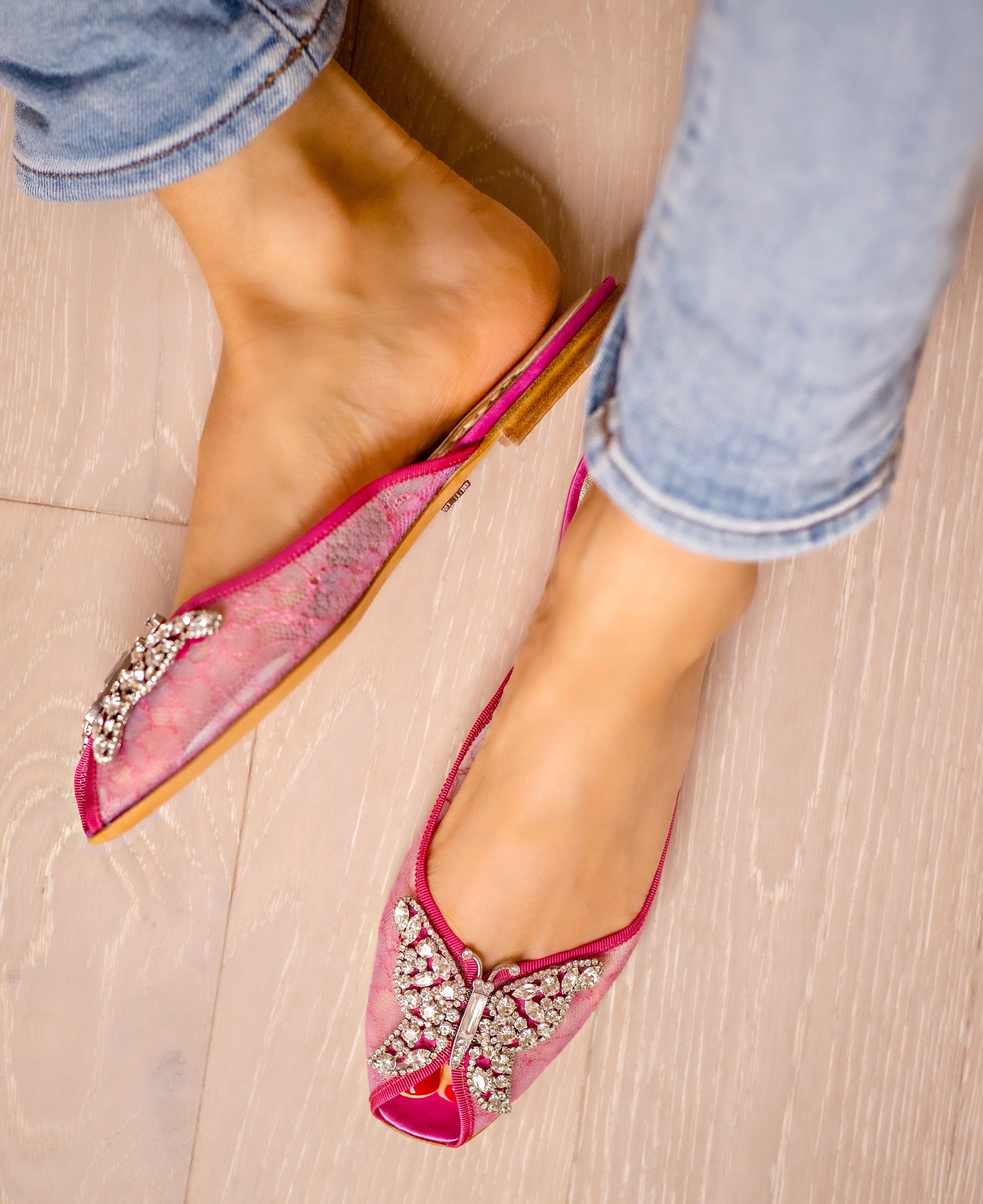 Luna Butterfly Slip-on Sliders Pop Pink Lace