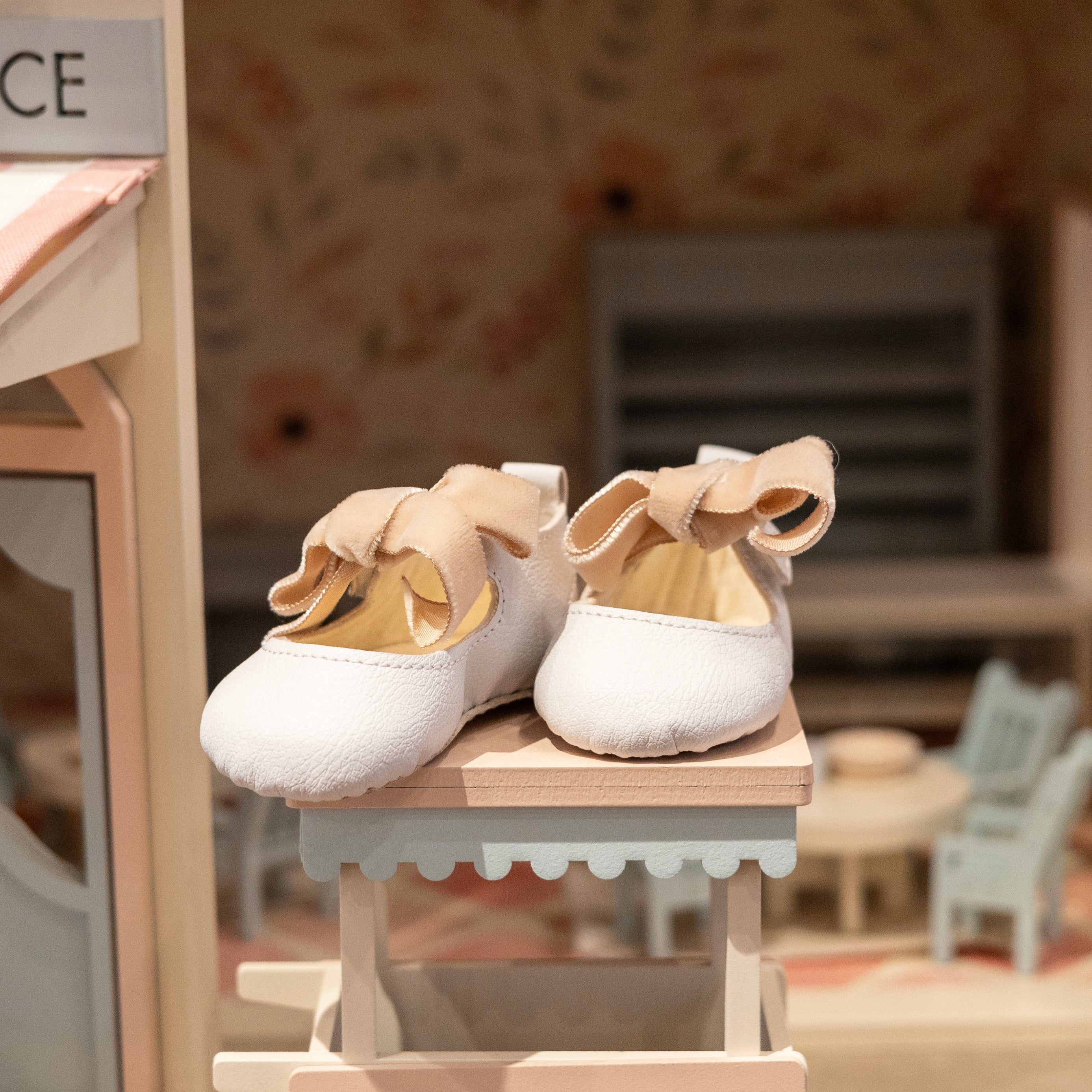 Faye Ivory Apple Leather Baby Shoes