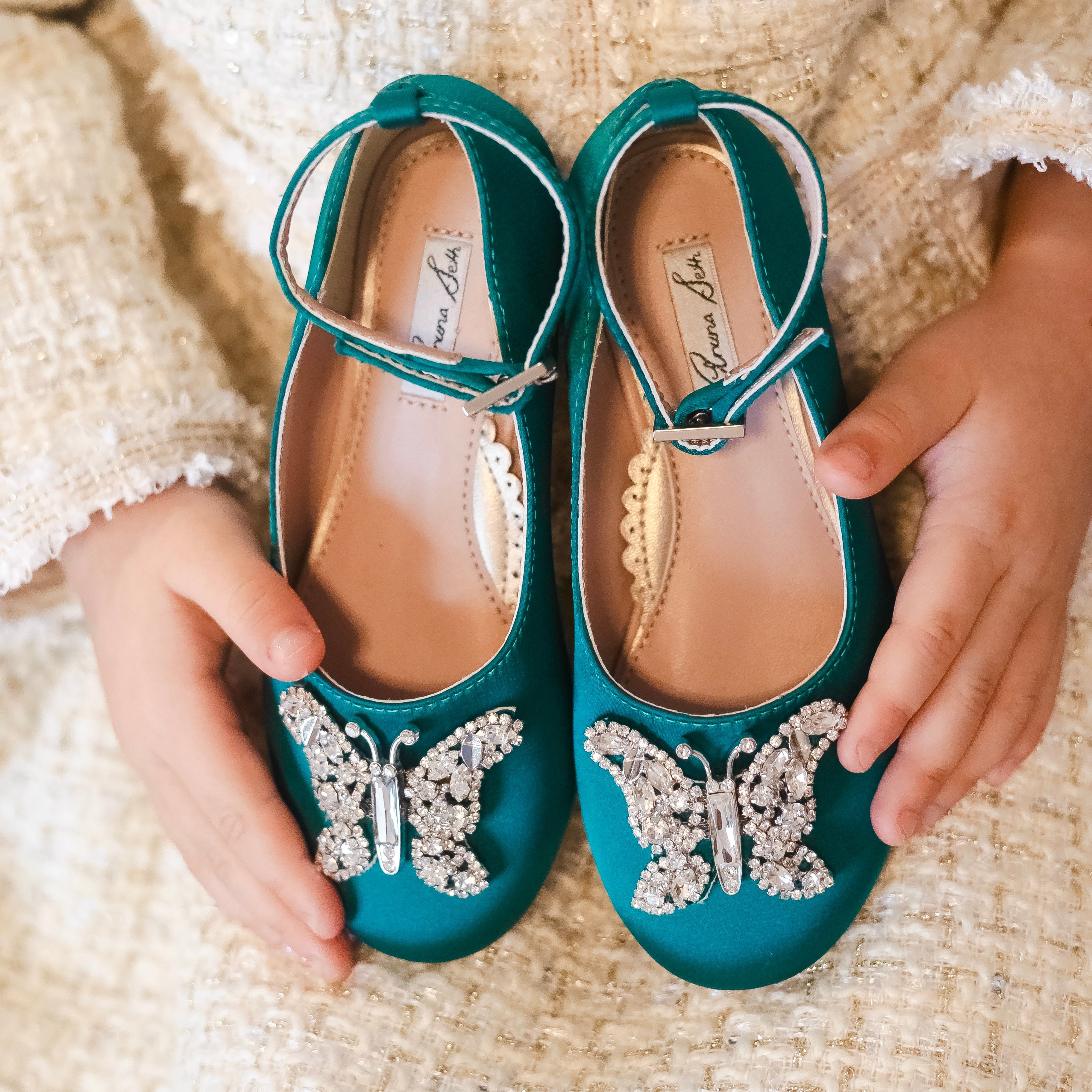 Emerald Green Satin Girls’ Shoes: The Perfect Christmas Party Pair