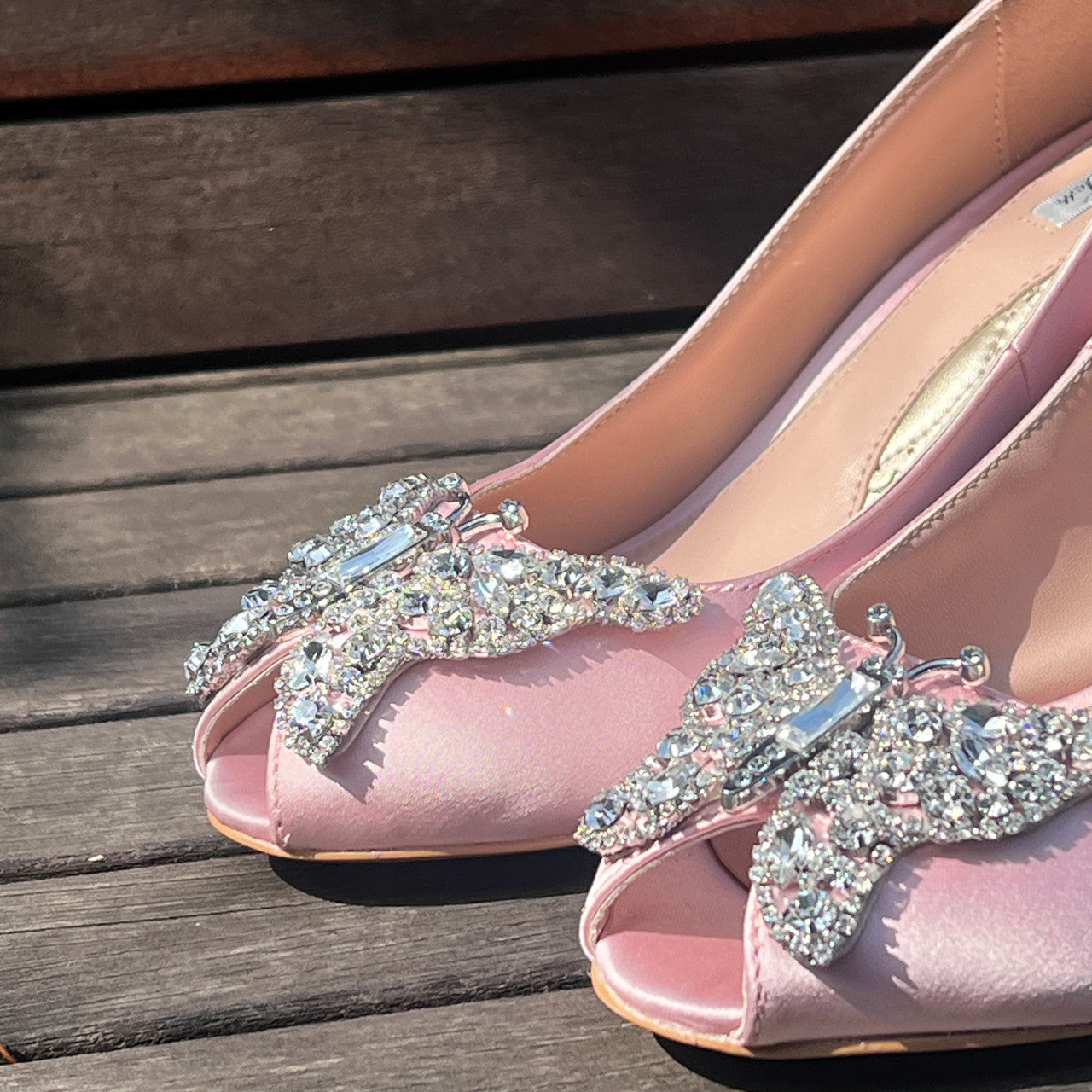 Pale pink satin shoes online